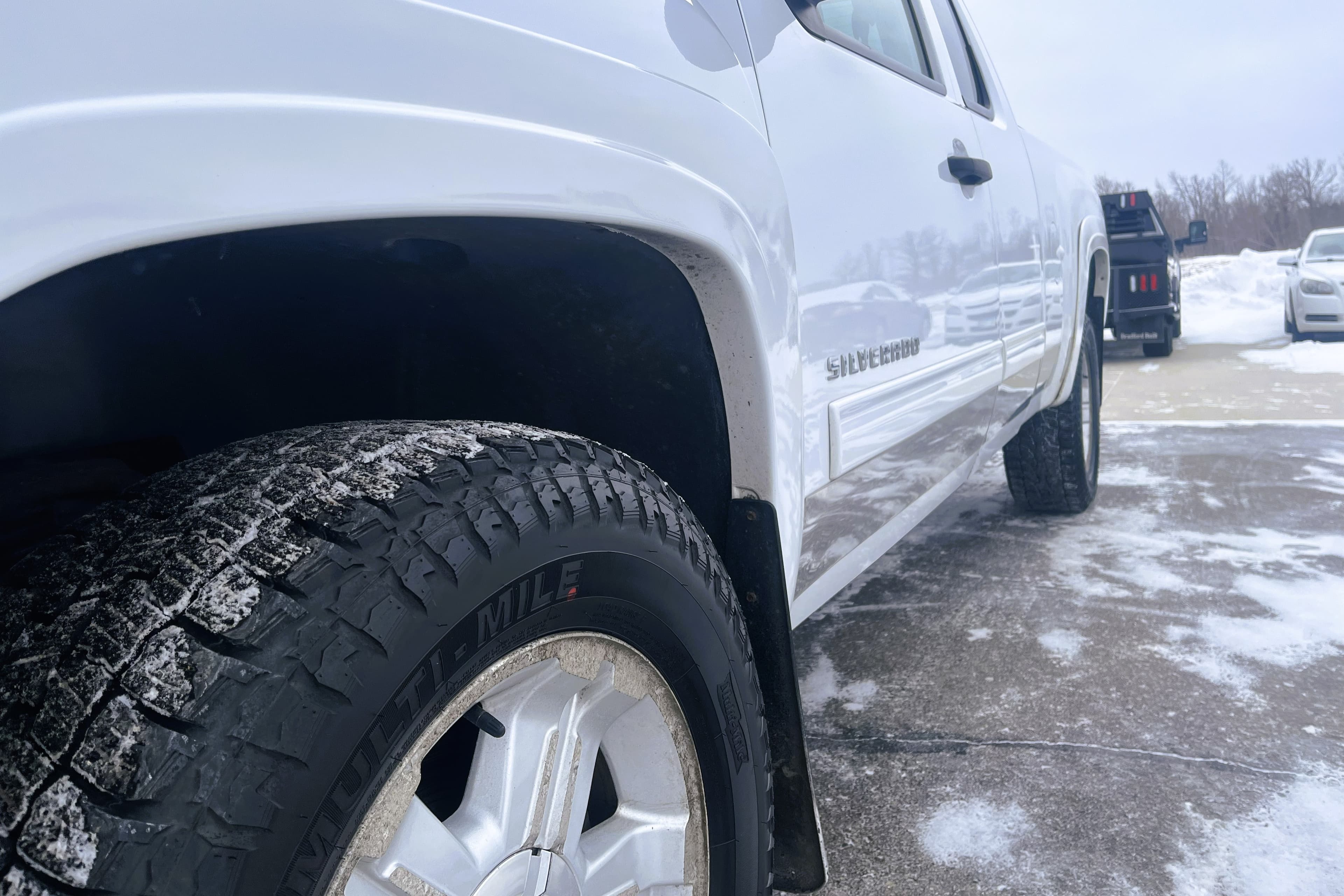 2012 Chevrolet  Silverado view 5