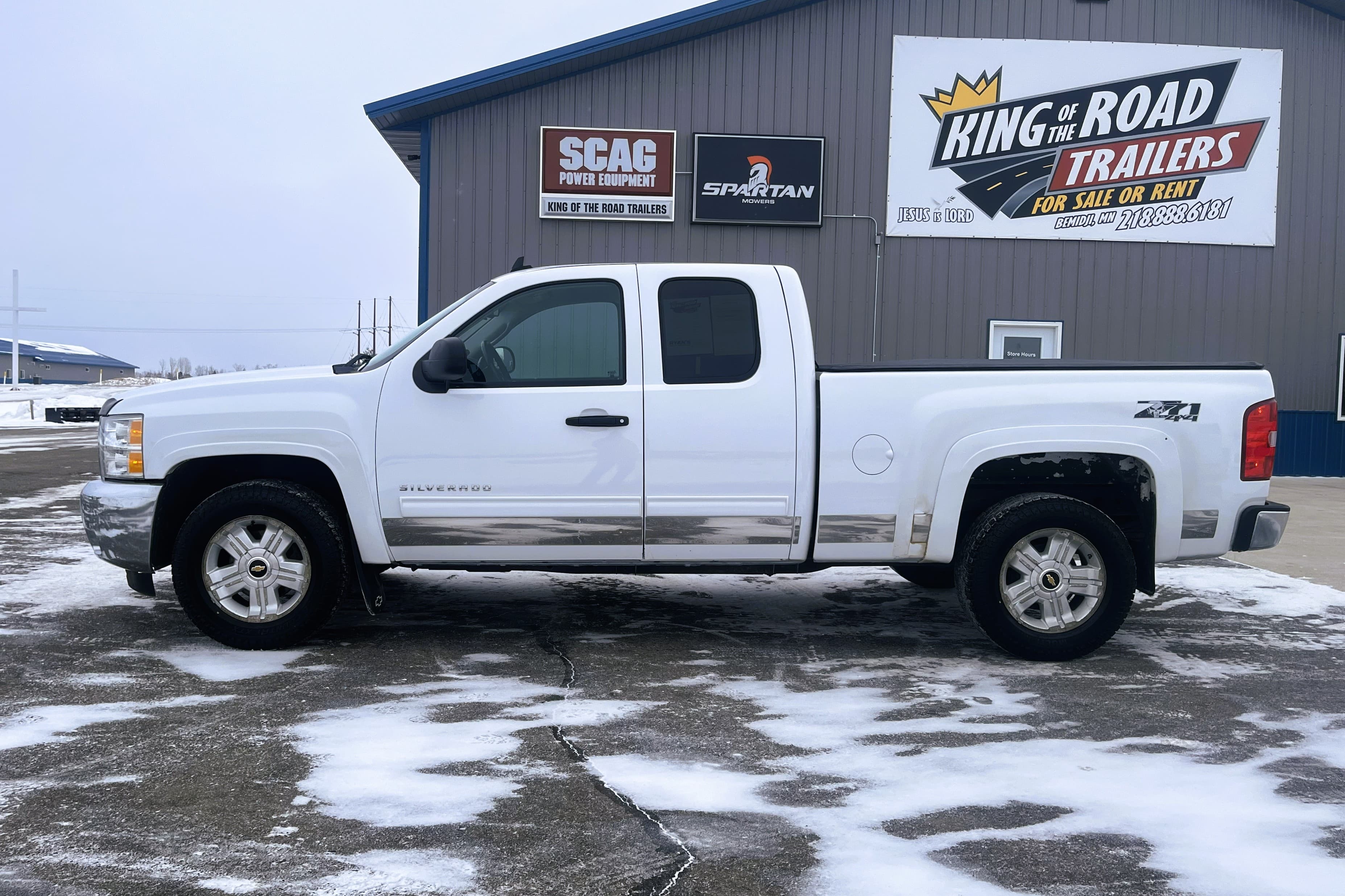 2012 Chevrolet  Silverado view 7