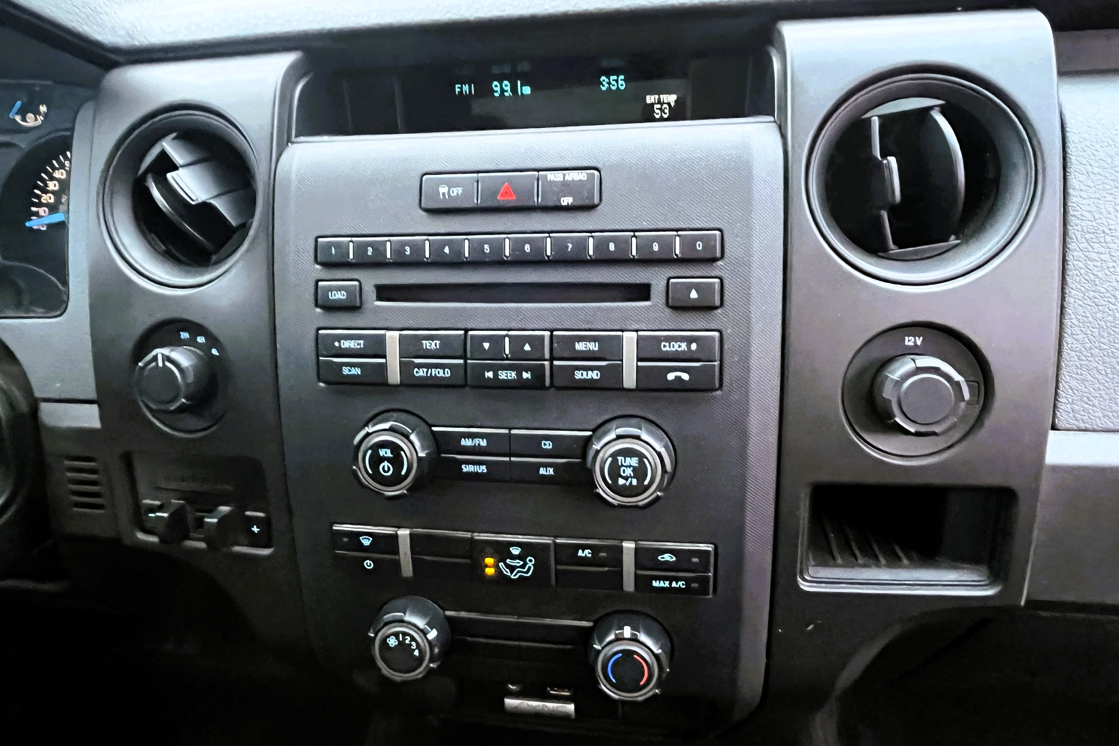 2011 Ford F150 view 19