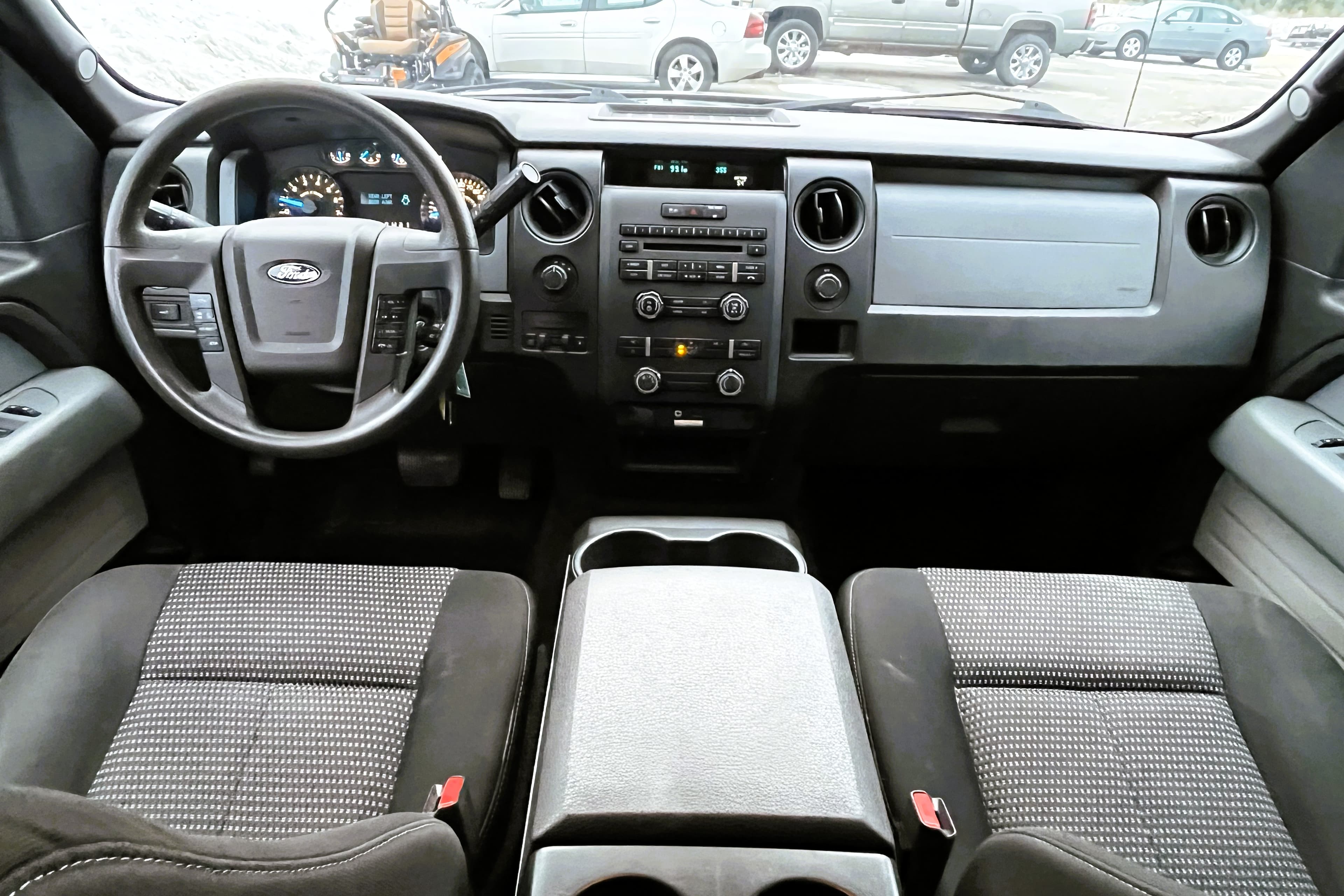 2011 Ford F150 view 15