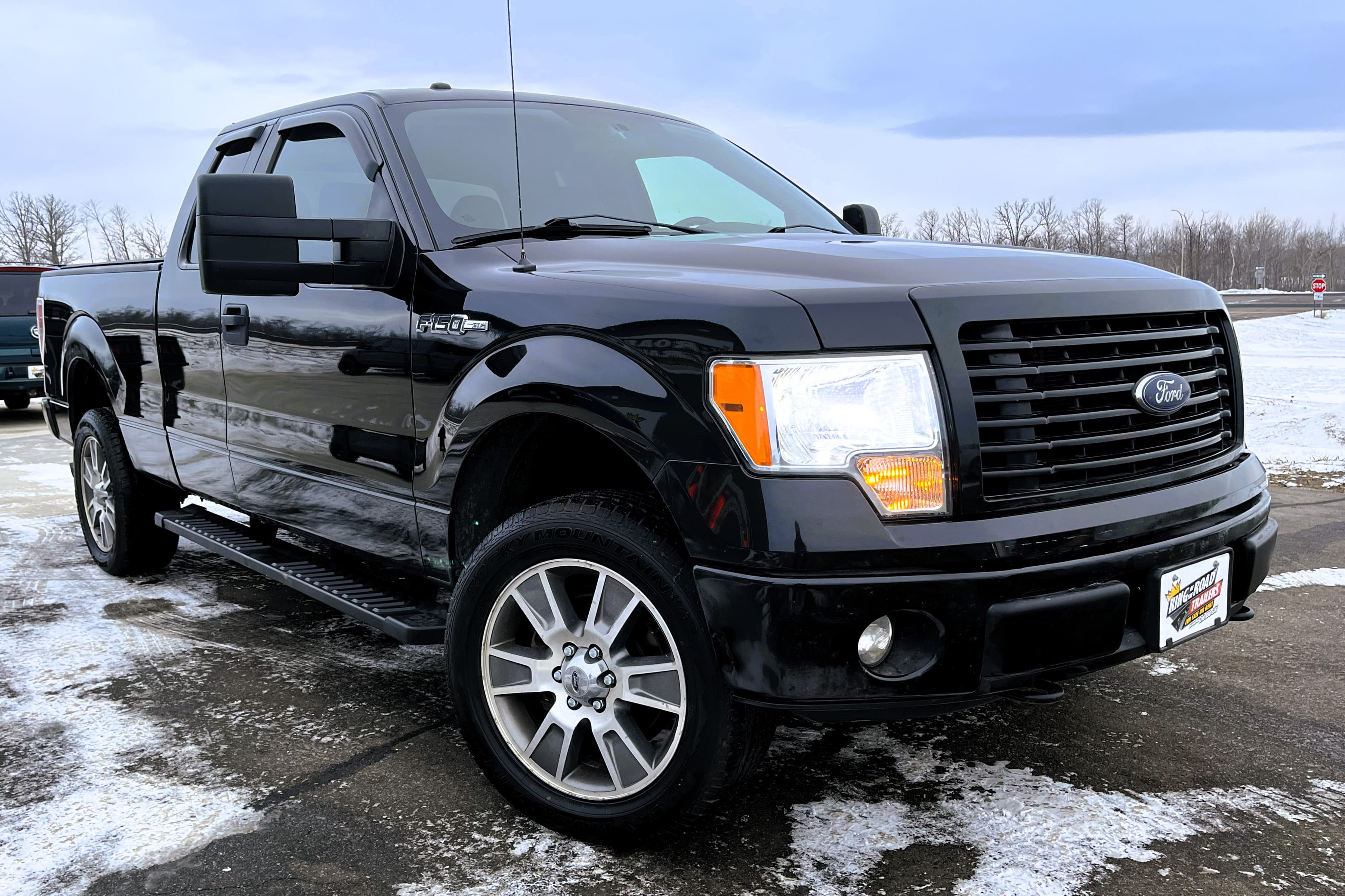 2011 Ford F150 view 3