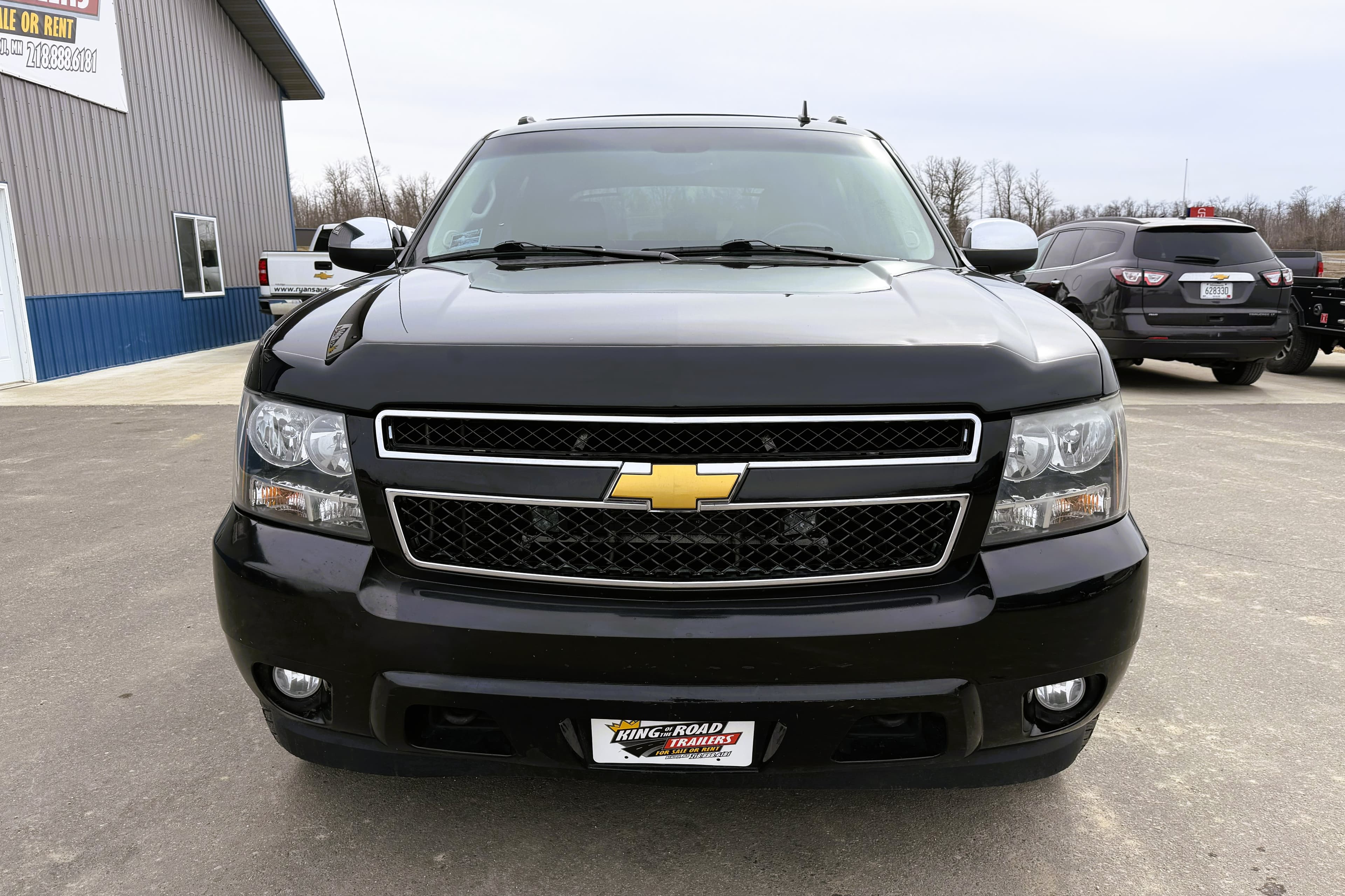 2013 Chevrolet Avalanche view 2