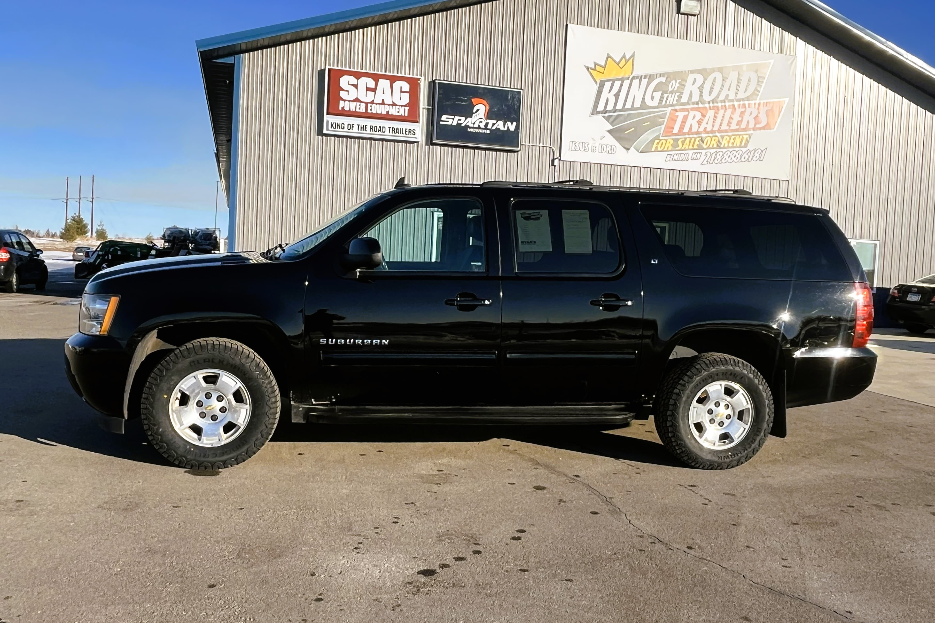 2014 Chevrolet Suburban view 5