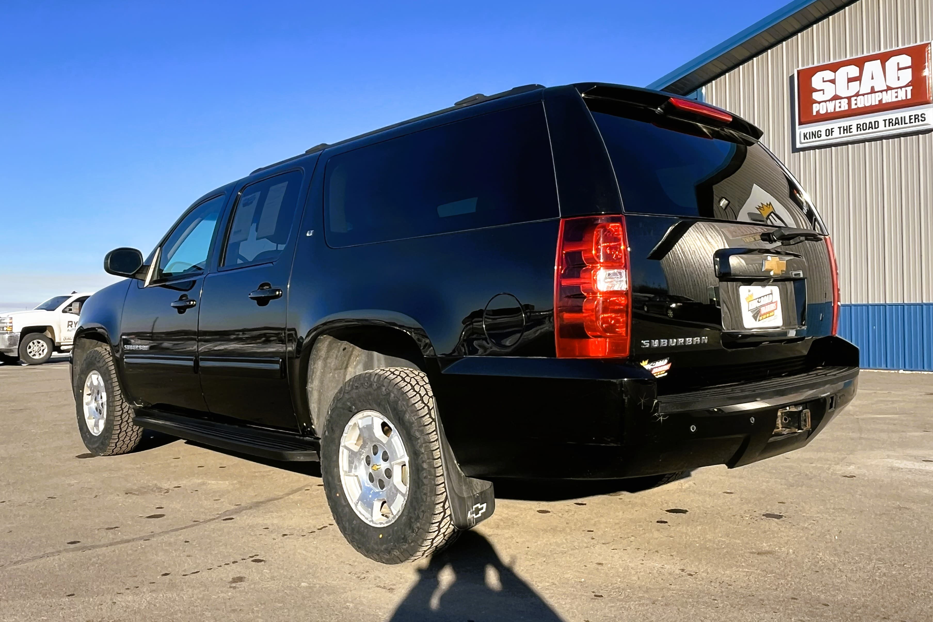 2014 Chevy Suburban view 6