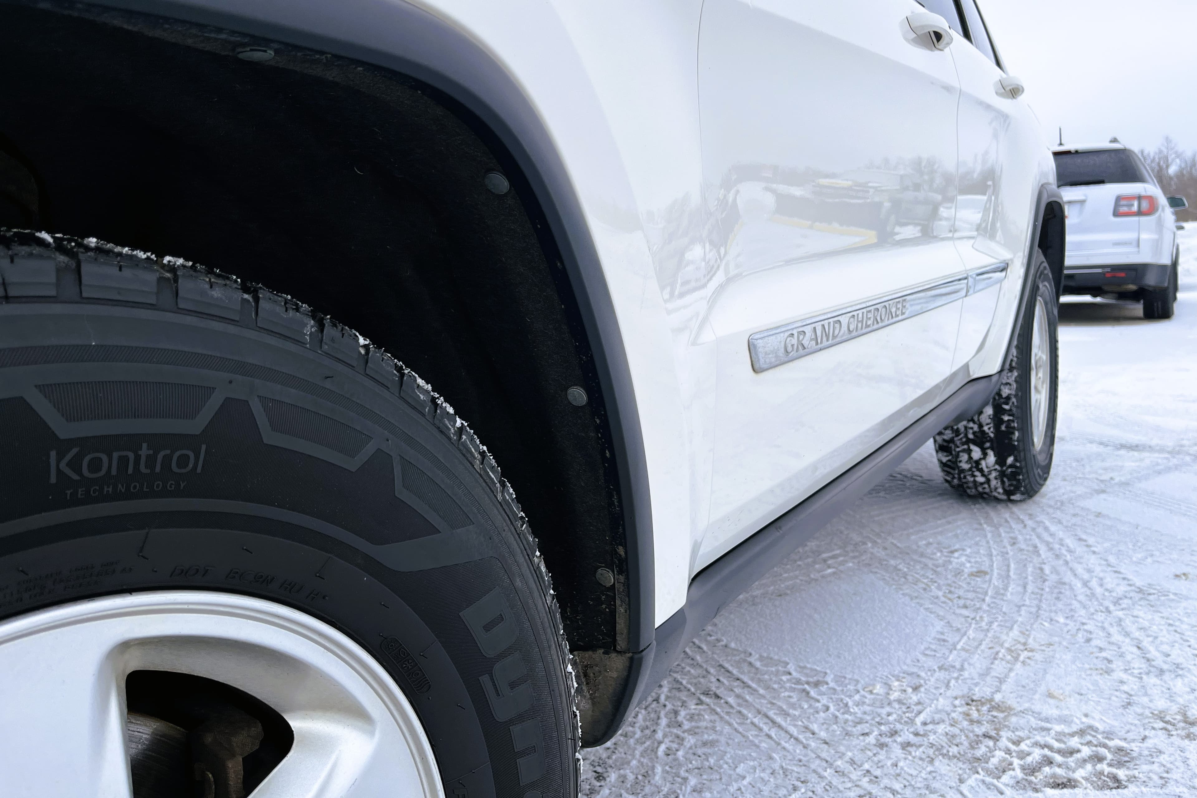 2012 Jeep Grand Cherokee view 4